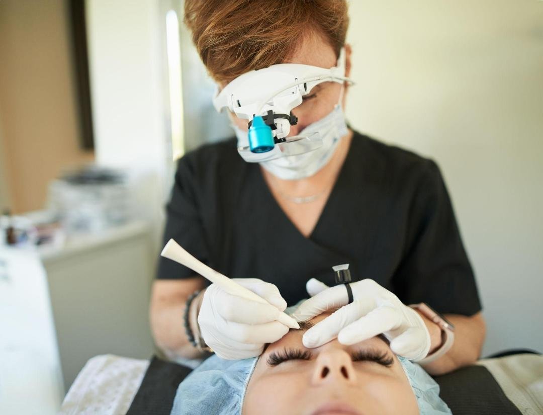 Eyebrow Transplantation example from the practice media library