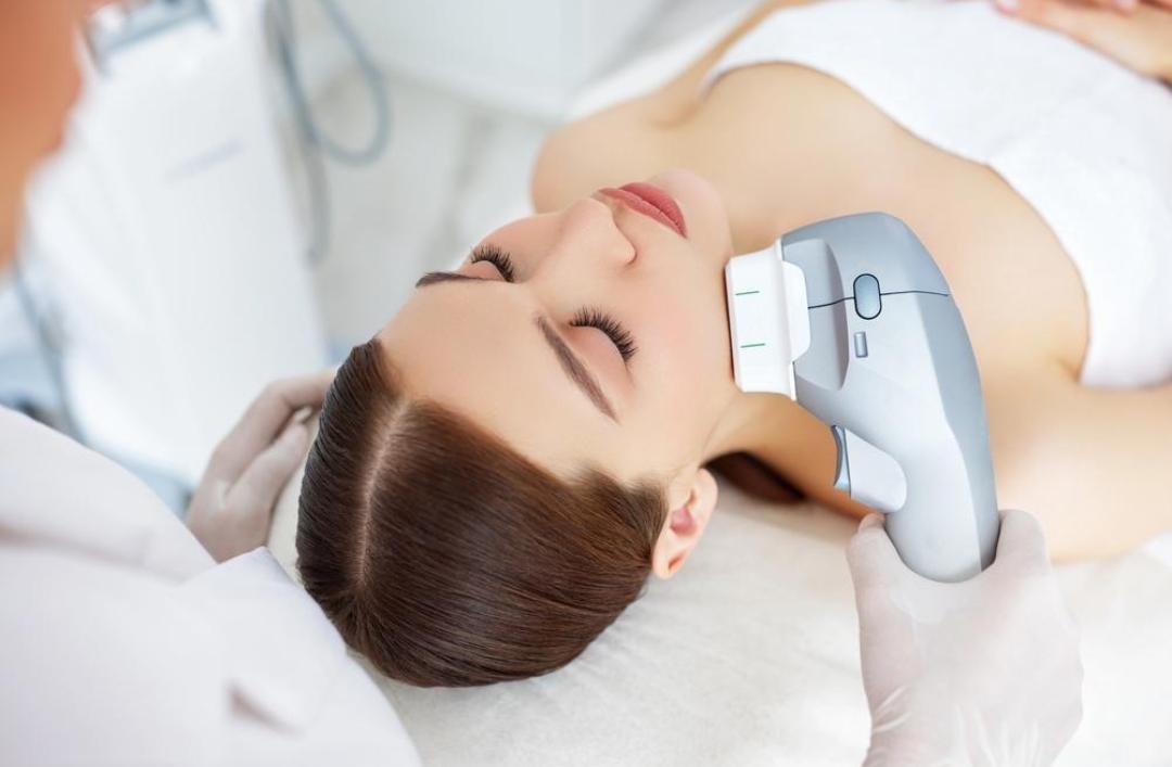 Editorial image representing hifu skin tightening